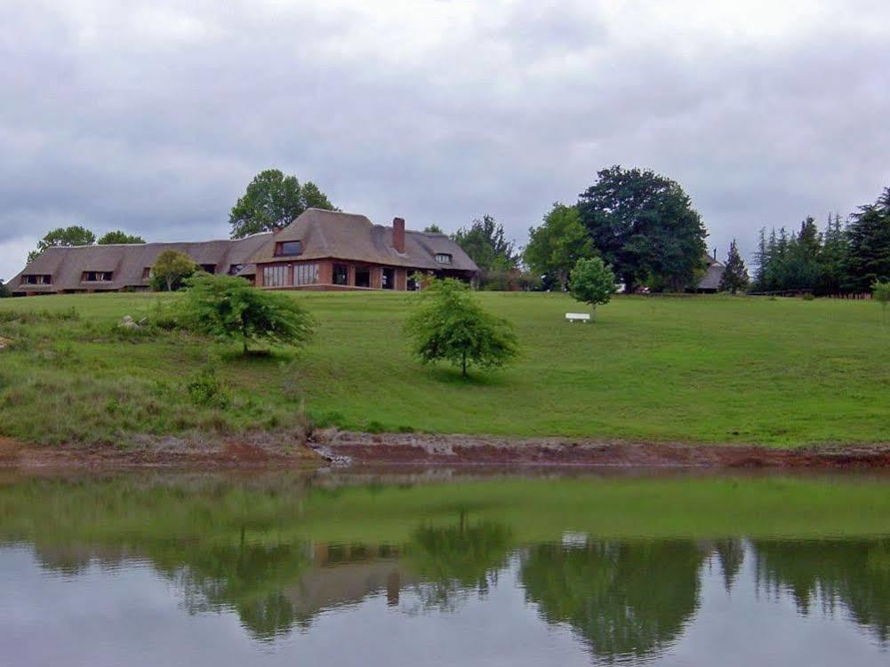 Silver Hill Lodge Rev Estates ภายนอก รูปภาพ